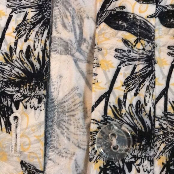 Ladies blouse/jacket  - Picture 3 of 6